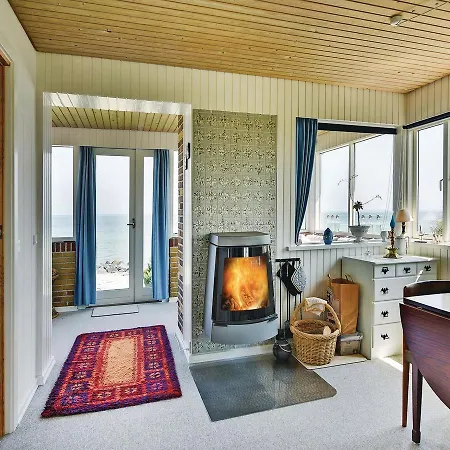 Three-bedroom Holiday In Ferienhaus