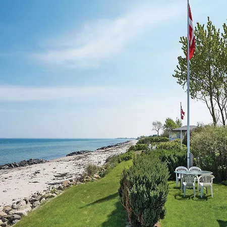 Three-bedroom Holiday In *