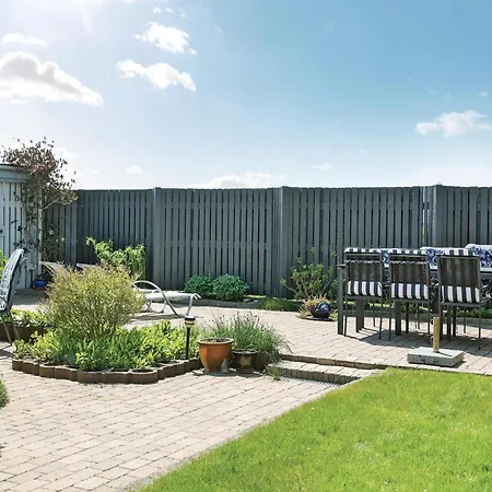 Three-bedroom Holiday In Otterup