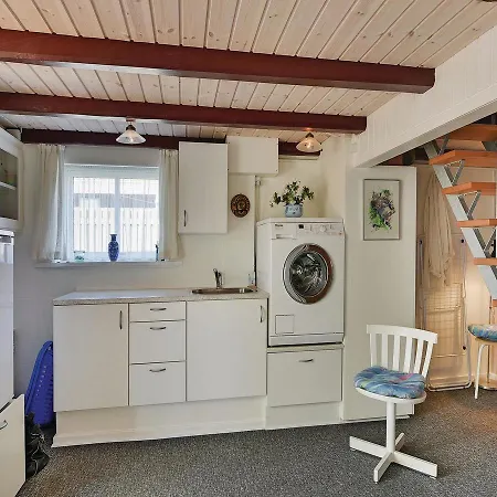 Three-bedroom Holiday In Ferienhaus *